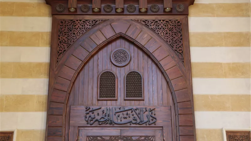 هل صور الحيوانات علي المفروشات والأطباق حرام؟