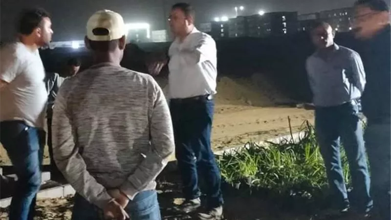 الشربينى يفاجئ الشركات العاملة فى مشروعات العاصمة الإدارية بزيارات ليلية يومياً.. بالصور