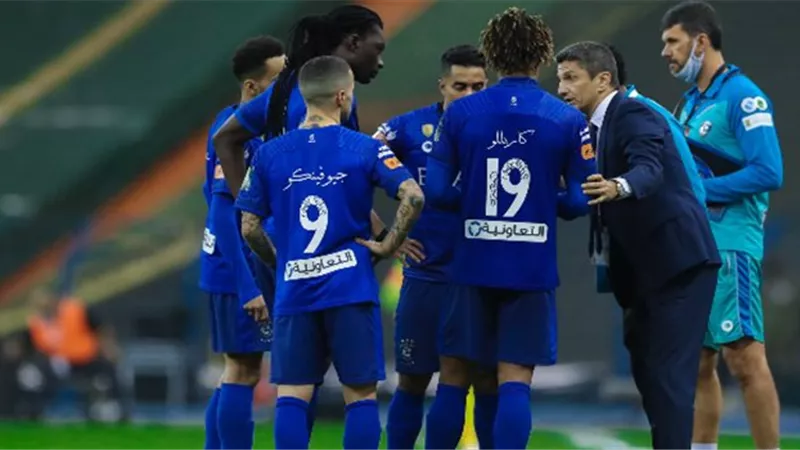 جماهير الهلال السعودى تتلقى صدمة قوية قبل مواجهة الاستقلال