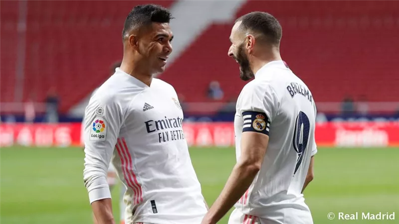 بنزيما يقود هجوم ريال مدريد أمام قادش بالليجا