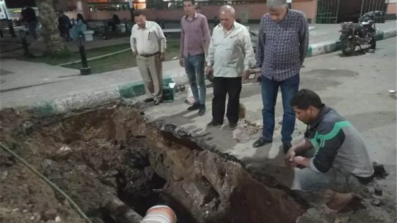 إصلاح الهبوط الأرضى بمنطقة القناطر بالزقازيق