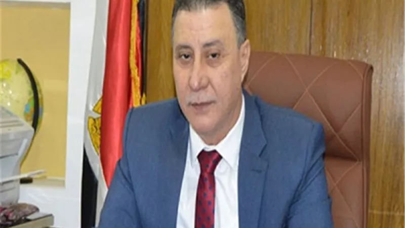 نقابة الخدمات الادارية تهنئ الرئيس السيسى بذكرى نصر العاشر من رمضان
