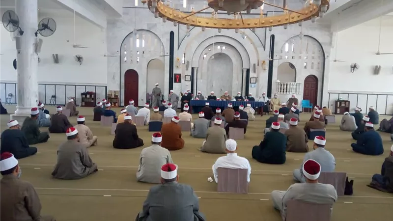 وكيل وزارة الاوقاف يؤكد على أئمة العاشر بالتواجد بالمساجد وعدم تركها تحت أى ظرف