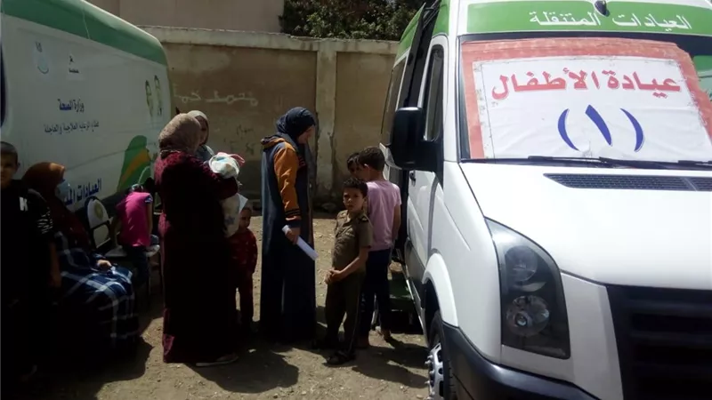 الكشف على 1085 مريض فى قافلة علاجية مجانية بالدقهلية