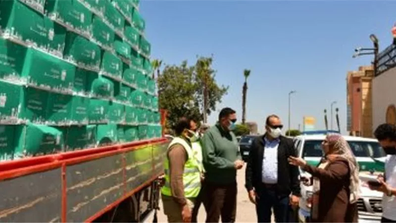 محافظ الدقهلية..توزيع 16600 كرتونة مواد غذائية على الأسر الآولى بالرعاية