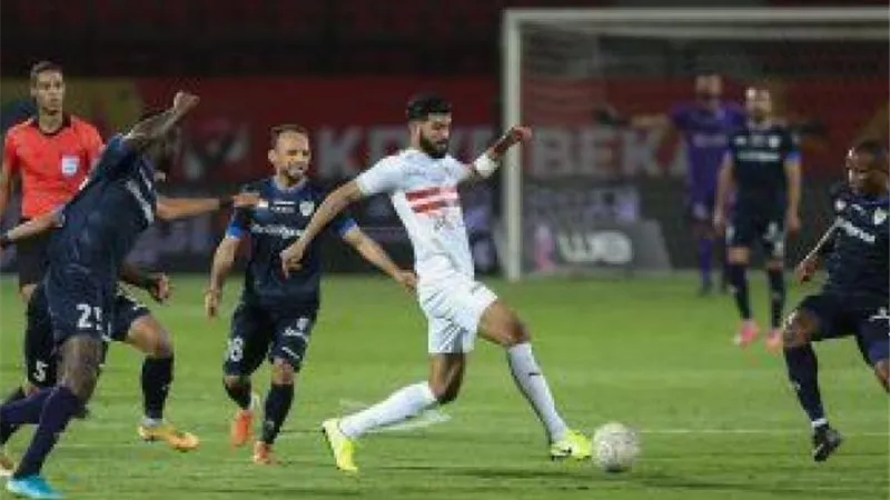 عقب تعرضه للطرد.. غياب مدافع الزمالك عن مواجهة البنك الأهلي