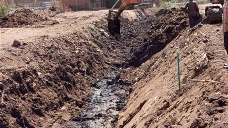 محافـظ المنوفية: متابعات دورية لأعمال رصف الطرق وتبطين الترع..صور