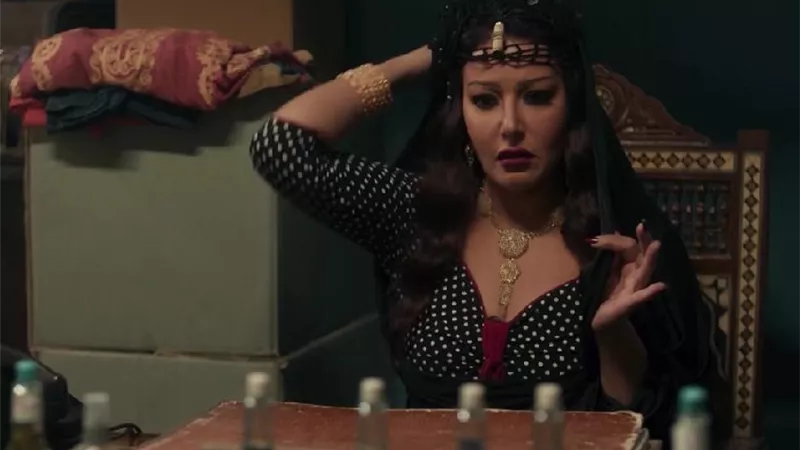 حلاوتهم.. أول ظهور للمعلمة سمية الخشاب فى 
