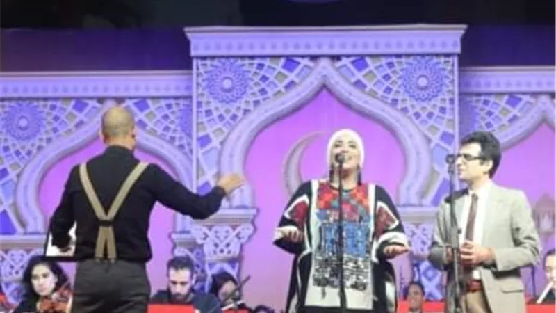 أحمد محسن يحيي حفل مسرح الهناجر ب