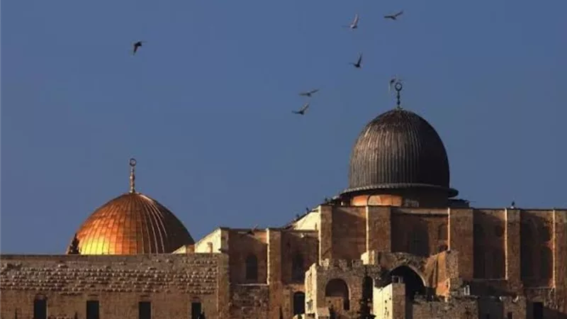 75 ألف شخص أدوا صلاتي العشاء والتراويح في المسجد الأقصى