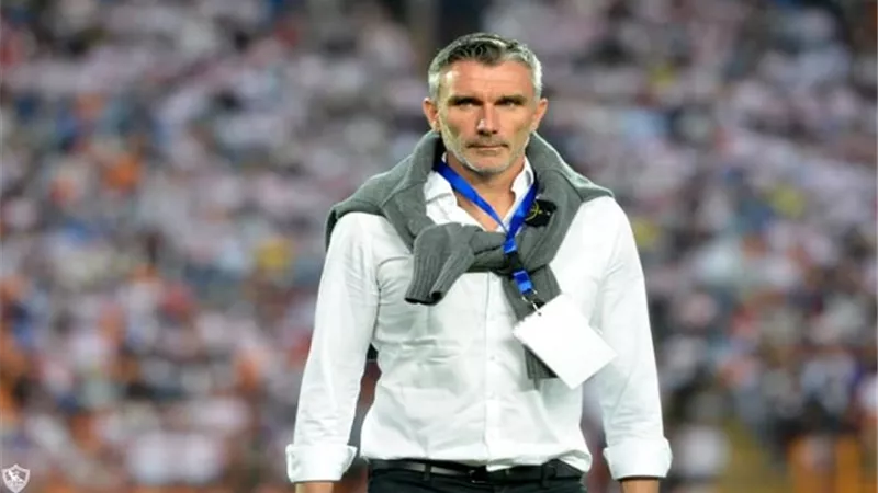 كارتيرون يدرس هذا القرار قبل لقاء الزمالك والبنك الاهلى