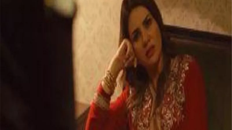 بعد اكتشافه مقابلتها رفعت الدهبى.. الخديوي يطلق قدرية ويصفعها على وجهها