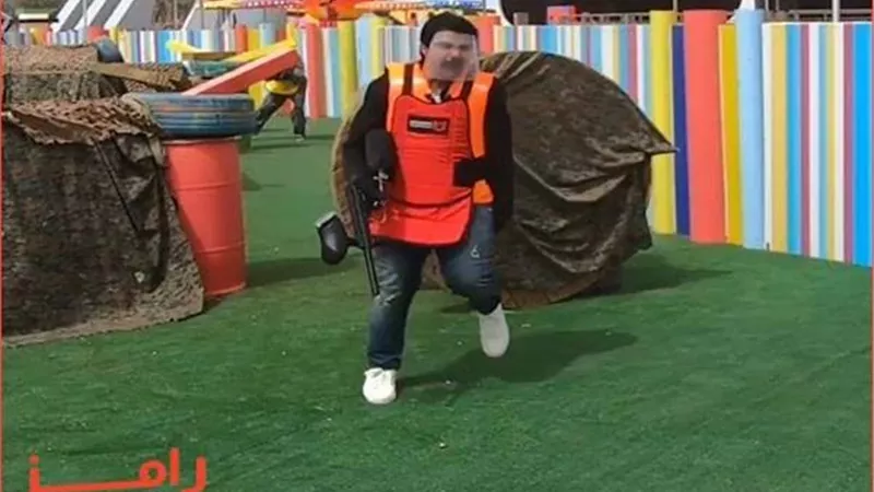 رامز جلال يضرب اسلام ابراهيم بالبندقية