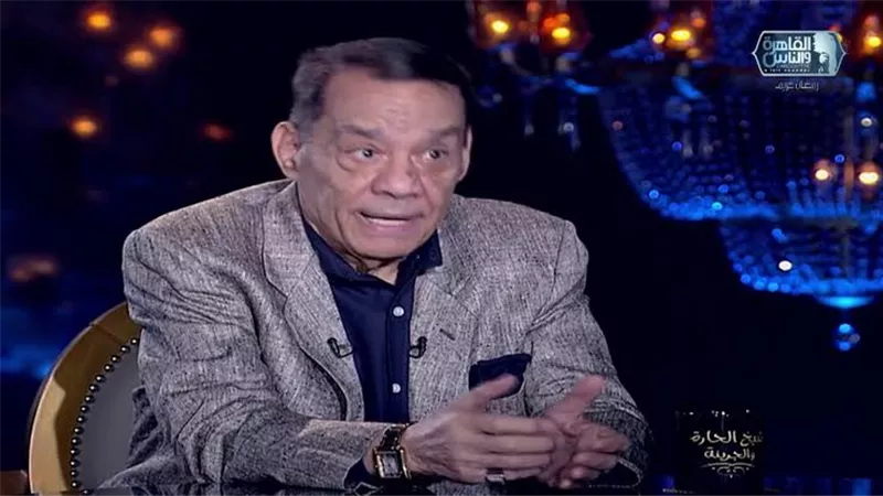 تعليق نارى من حلمى بكر عن عمرو دياب 