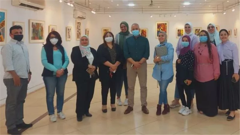 كلية التربية الفنية بجامعة حلوان تنظم معرض الأعمال الطباعية.. بالصور