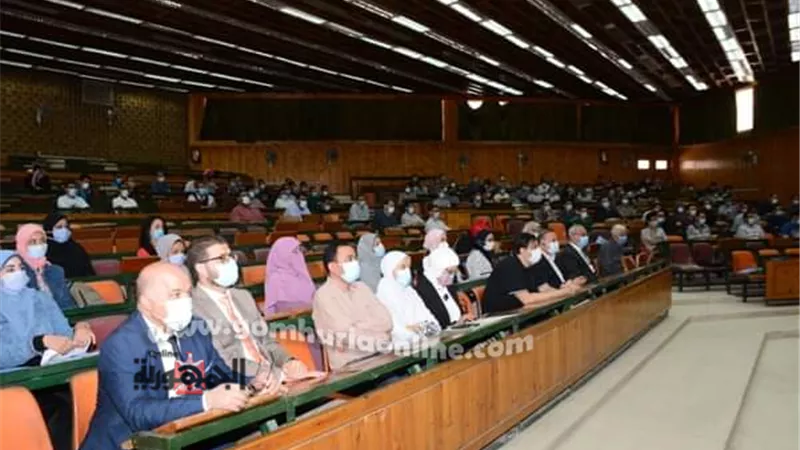 صحة اسيوط تشارك في انطلاق أعمال البرنامج التأهيلي العام للأطباء الجدد 2021 بجامعة اسيوط