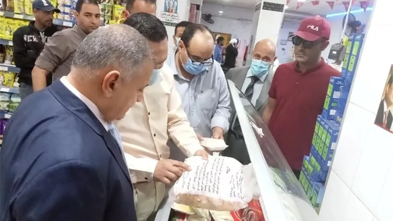مصادرة لحوم مجهولة المصدر وغلق مطاعم مخالفة في الإسماعيلية ..صور