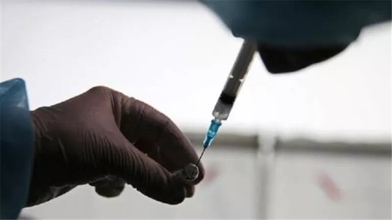ممرضة في ألمانيا تستبدل لقاح كورونا بمحلول ملحي
