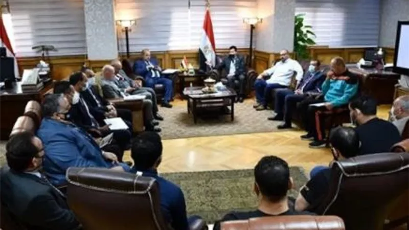 وزير الشباب الرياضة يجتمع مع أبطال المصارعة المتأهلين لـ طوكيو
