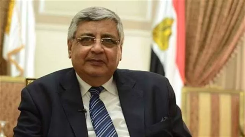 عوض تاج الدين يحذر: الموجة الثالثة من كورونا تصيب عائلات بأكملها