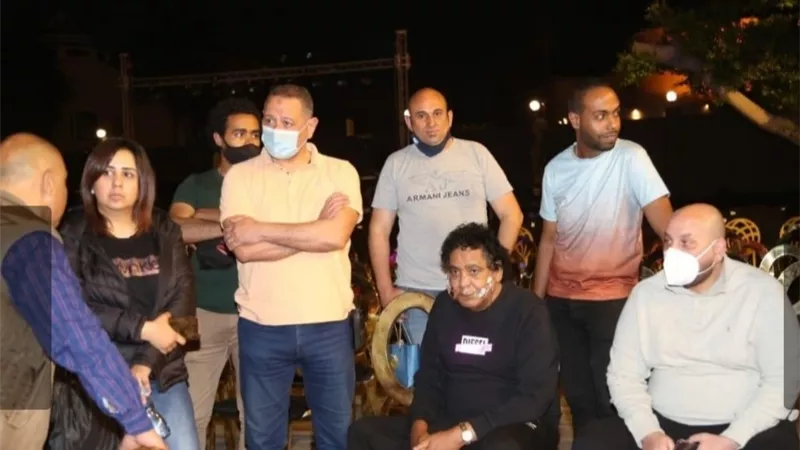 محمد منير يضئ سماء الاوبرا على مسرح النافورة