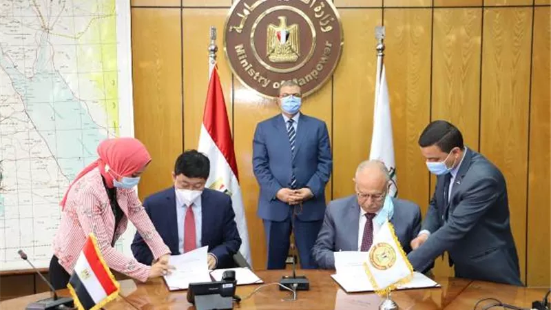 سعفان يشهد توقيع مذكرة تفاهم مع 