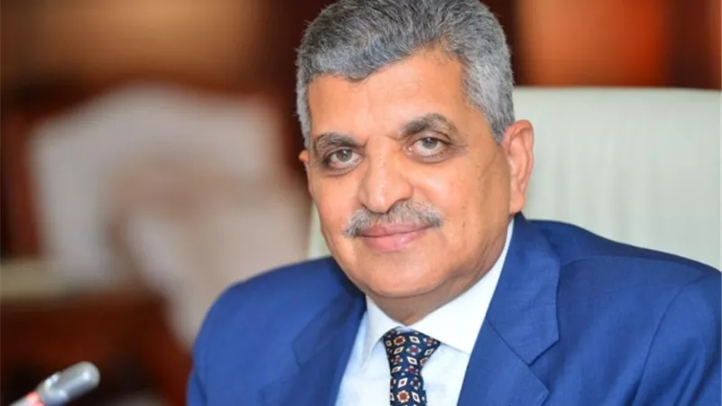 الفريق أسامة ربيع: تسهيلات كبيرة لإنجاح المفاوضات مع الشركة المالكة لسفينة الحاويات البنمية