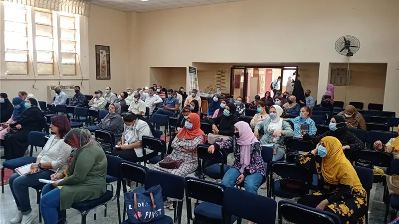 مديرية تعليم قنا تحتفل بالحدث العالمى 