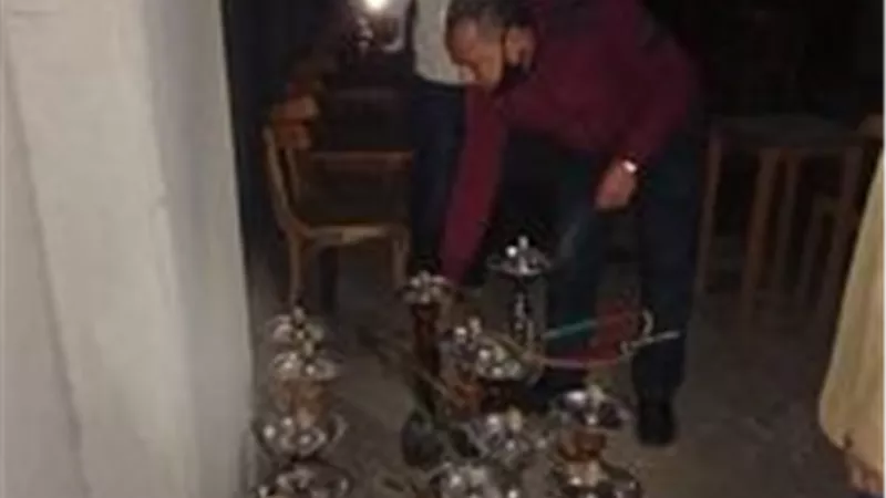 ١٢٨ محضر لعدم إرتداء الكمامة وإغلاق ٨ مقاهى تقدم الشيشة للزبائن بدمياط