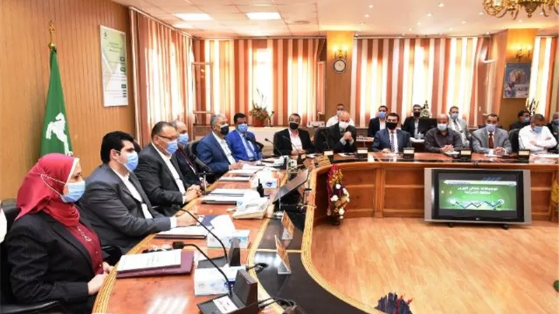 رصف 174 كيلو بطرق الشرقية بتكلفة مليار و 712 مليون جنيه