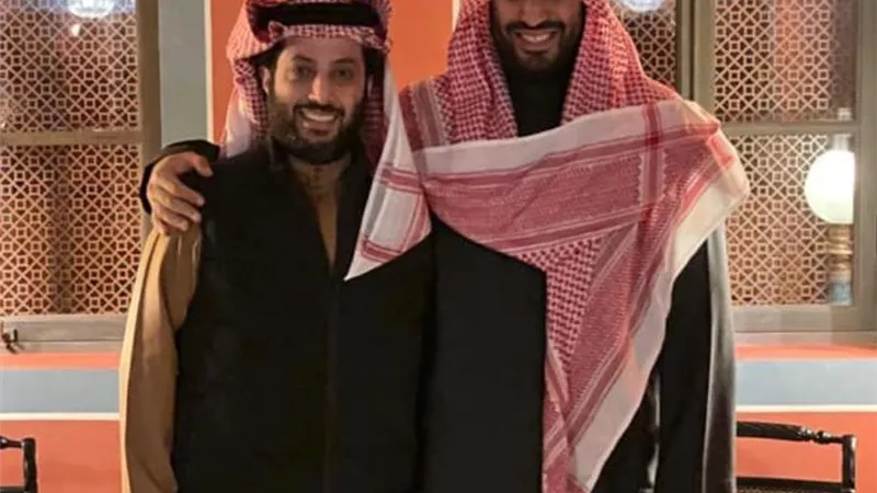تركي آل الشيخ لـ ولي العهد السعودي : قائد عظيم وتشرفت بالعمل تحت قيادتك