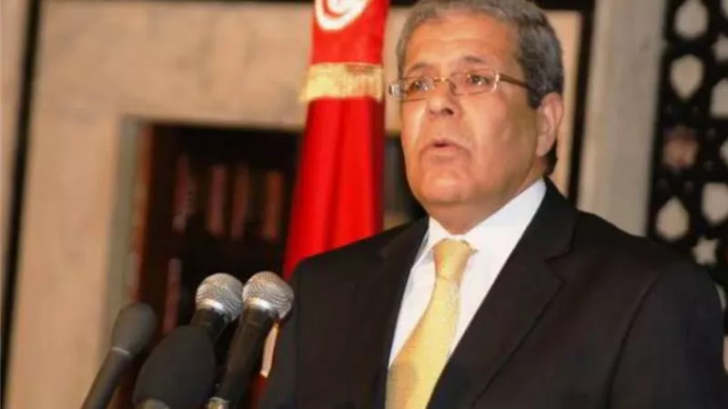 وزير الخارجية التونسي يؤكد دعم بلاده لفرنسا في مواجهة الإرهاب