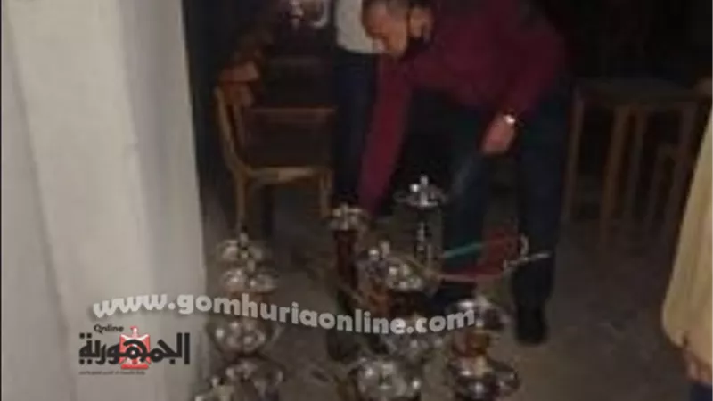 ٥٧ محضر لعدم ارتداء الكمامة وإغلاق ١٦ مقهى وورشة بدمياط