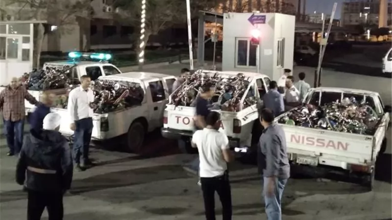 النجار: جهاز 6 أكتوبر يضبط 435 شيشة ويتحفظ على 4 عربات فى حملة ليلية مكبرة.. بالصور