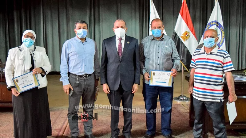 جامعة بني سويف تقرر 500 جنيه مكافأه للعاملين بمناسبة العيد
