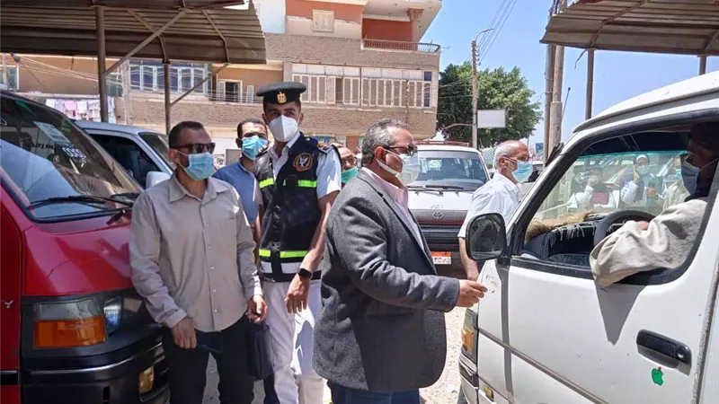 حملات ميدانية مكثفة بالمنيا لتطبيق الاجراءات الاحترازية ضد كورونا