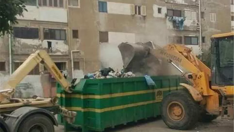منظومة الجمع السكني بالإسماعيلية ترفع 2655 طن قمامة خلال أسبوع ..صور