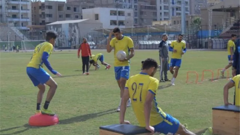 طنطا يواصل تدريباته تحت الأضواء