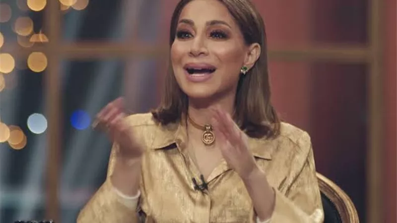 عمرو مصطفى يكشف اسرار وتفاصيل جديدة مع 