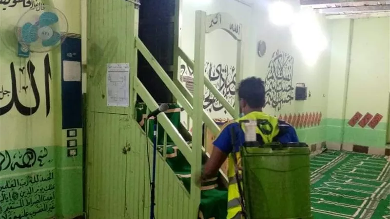 مستقبل وطن باريس يقود حملة تعقيم للمساجد وماكينات الصرافة بالوادى الجديد