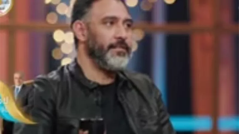 عمرو مصطفى للعرافة: 