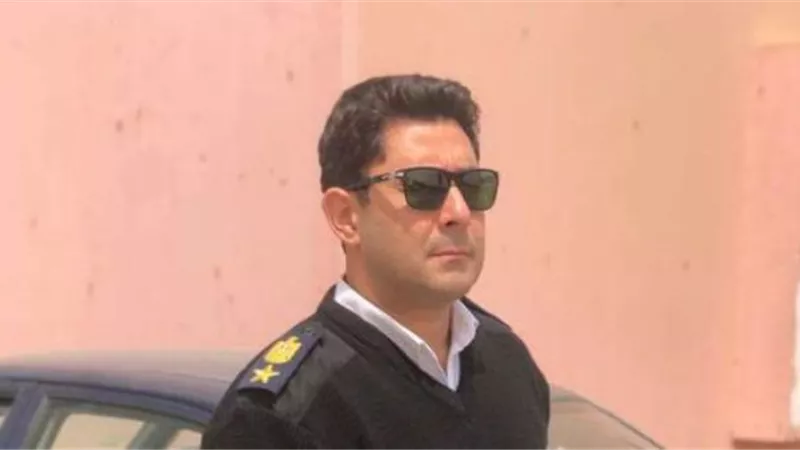 أحمد شاكر يروي كواليس مشهد اشتباك كريم عبد العزيز معه: «ضربني بجد».. فيديو