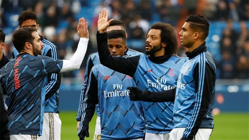 أزمة دفاعية جديدة في ريال مدريد قبل مواجهة تشيلسي