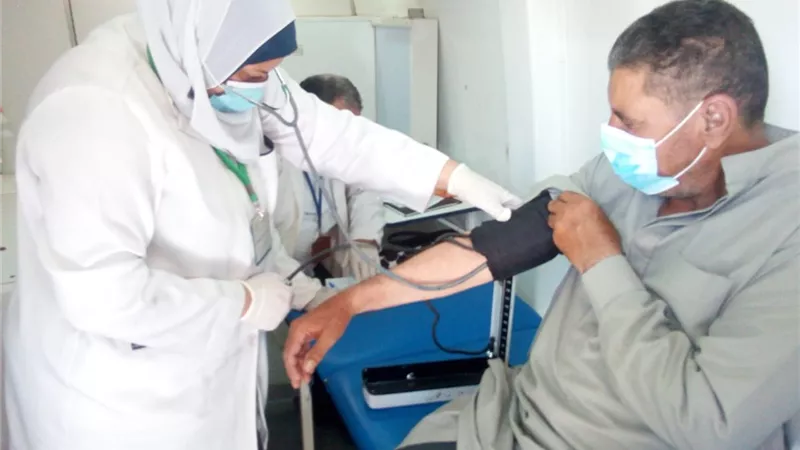 الكشف على 997 بقافلة طبية بقرية الخليج المنصورة
