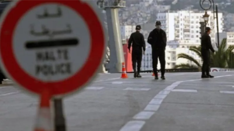 الجزائر تمدد حظر التجوال في 19 محافظة لمواجهة انتشار كورونا
