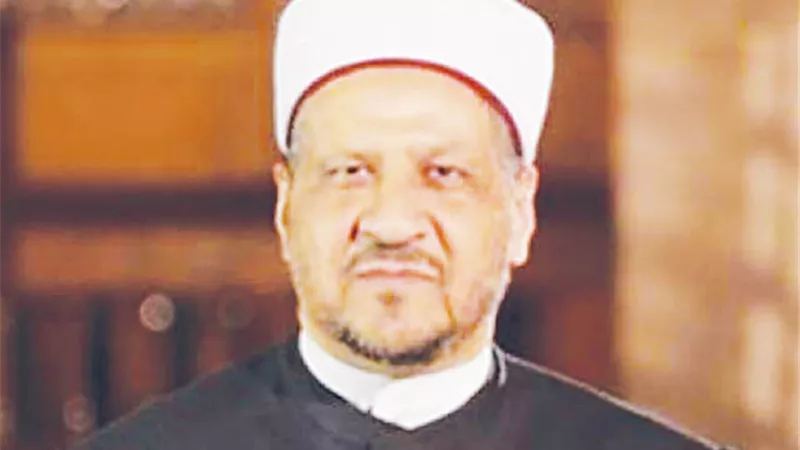 الأصل في زكاة الفطر الأكل والشرب وليس الكمامات