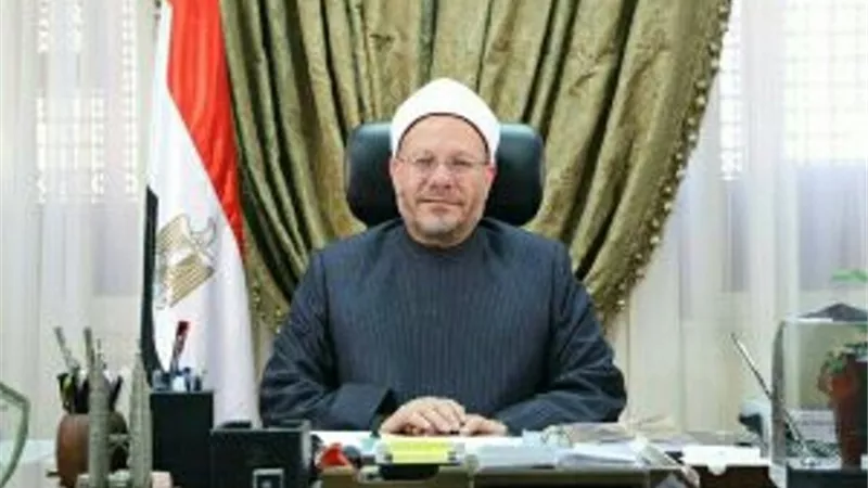 مفتي الجمهورية مهنئًا العمال في عيدهم: العمل والإنتاج وحب الوطن سبيلنا لتحقيق التنمية المنشودة