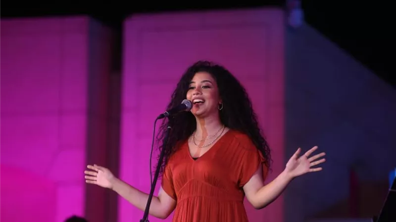 نوران ابو طالب تتالق فى جولة غنائية رمضانية بالاوبرا