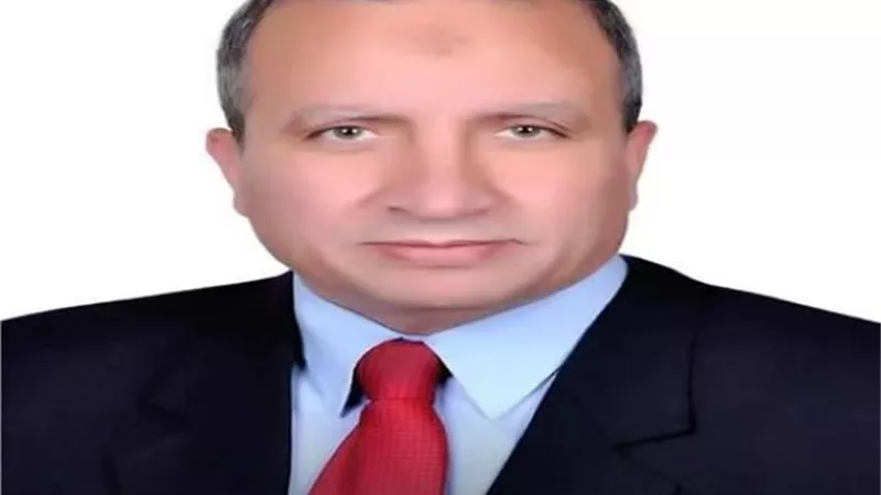 جامعة السويس تهنىء عمال مصر بعيدهم