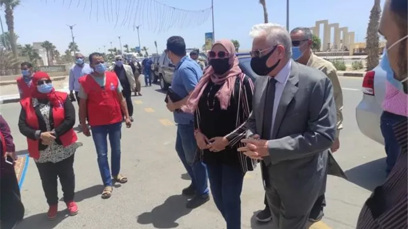 فودة يتفقد فعاليات مبادرة صحة المرأة بشارع 306 في طور سيناء..بالصور